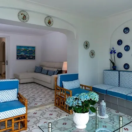 House Rosa Blu